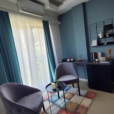 Silver Apartment *